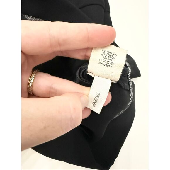 L'Agence Womens Black Tuxedo Style Sleeveless Satin Shawl Collar Romper Size 4 - Picture 6 of 6